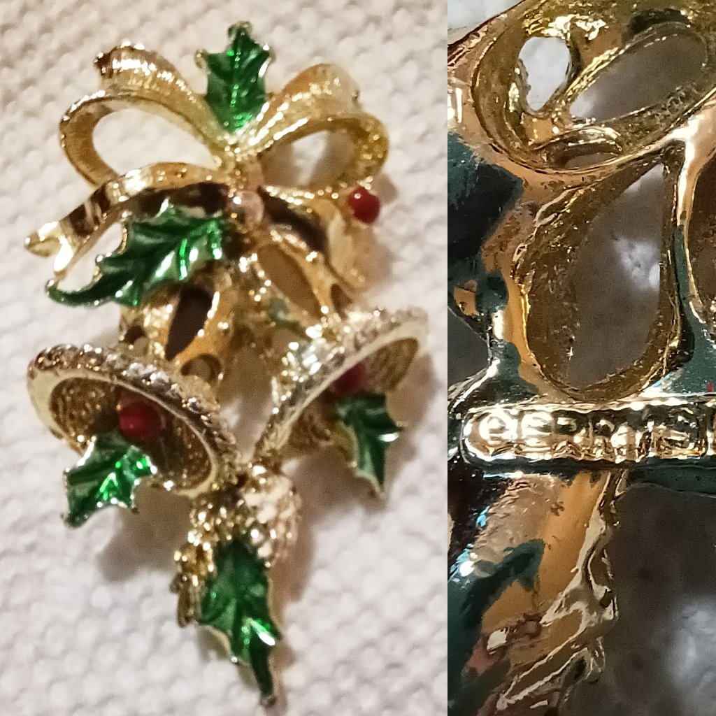 Vntg Unworn Signed Gerry Christmas Brooch Bells & Bows